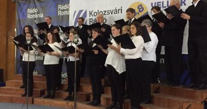 Két kórus egy zenei nyelvet beszél