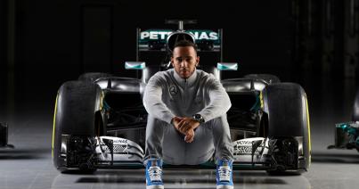 Hamilton indul az élről, Vettel a második helyről