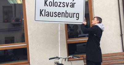 Újra egyben a Musai-bicikli a városháza udvarán!