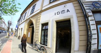 Új helyszínre költözött az Idea Könyvtér
