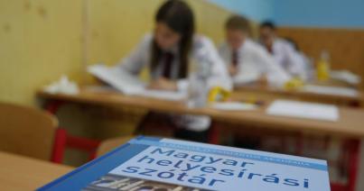 Érettségi: Önfeláldozásról,  közösségi médiáról a magyar vizsgán