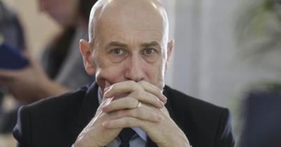 Két lemondás