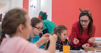 Együtt várták a Mikulást  az ANYÓ rendezvényén