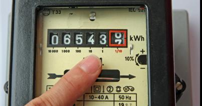 Több mint három évre befagyasztották a lakossági elektromos energia és földgáz árát