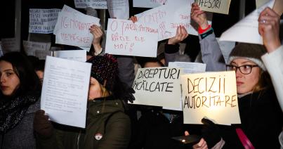 „Közös sérelem egyetemünk  vezetőinek autokrata viselkedése”