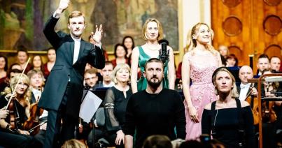 Zenés márciuska – nyári tündérálom