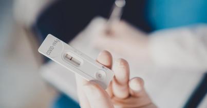 Államtitkár: megérkeztek a gyorstesztek a tanfelügyelőségekhez