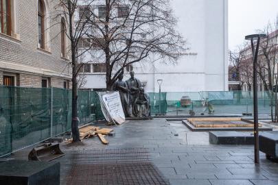 Erdélyi Iskola szoborcsoport