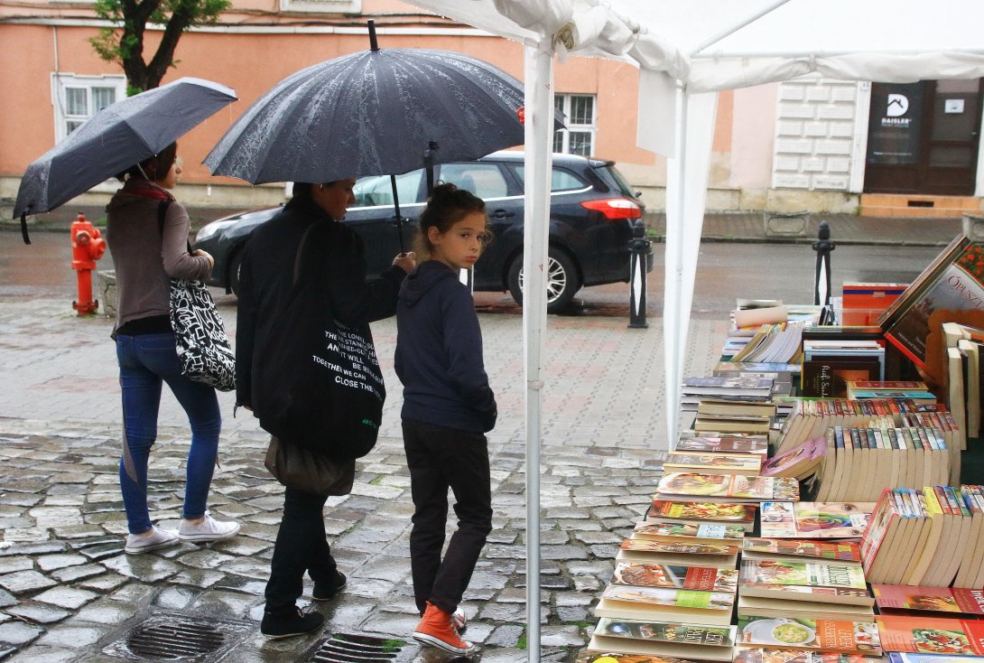 Ünnepi Könyvhét – szombati hangulatképek