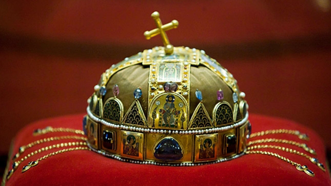 Magyar koronázási érmék és „Szent István koronája” Kolozsváron
