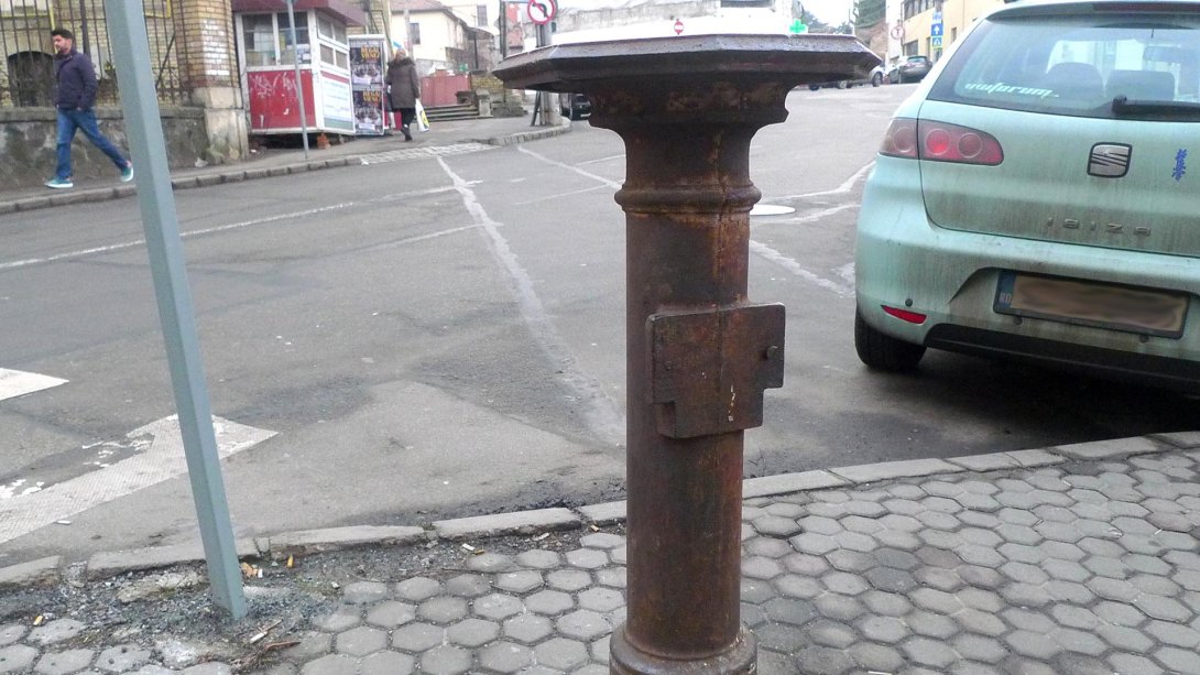 Folytatjuk a köztéri iparművészeti emléktárgyak felleltározását