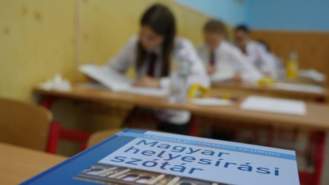 Érettségi: Önfeláldozásról, közösségi médiáról a magyar vizsgán