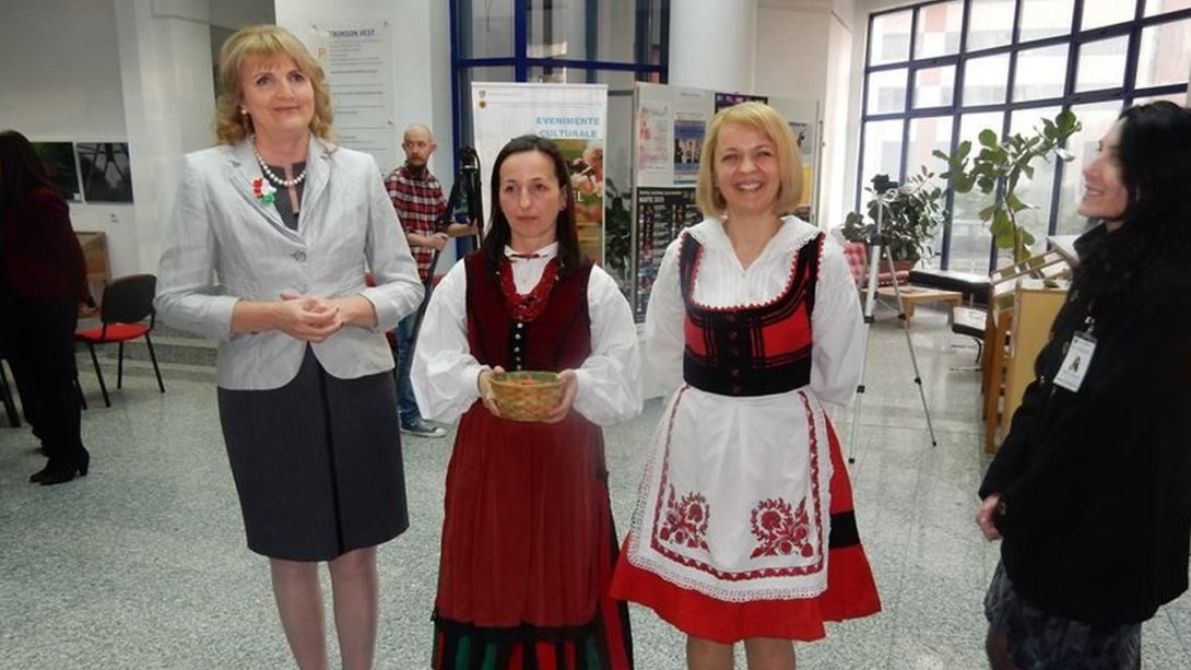 Könyvtármorzsák: magyar kokárdát viselt a román igazgató is