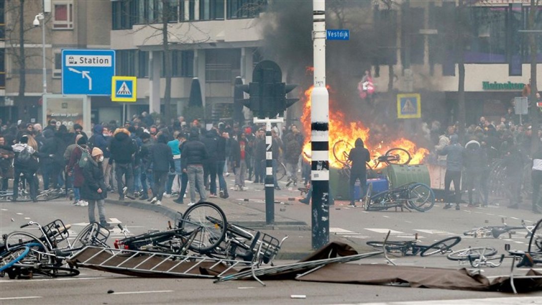 Zavargások Hollandiában és Izraelben