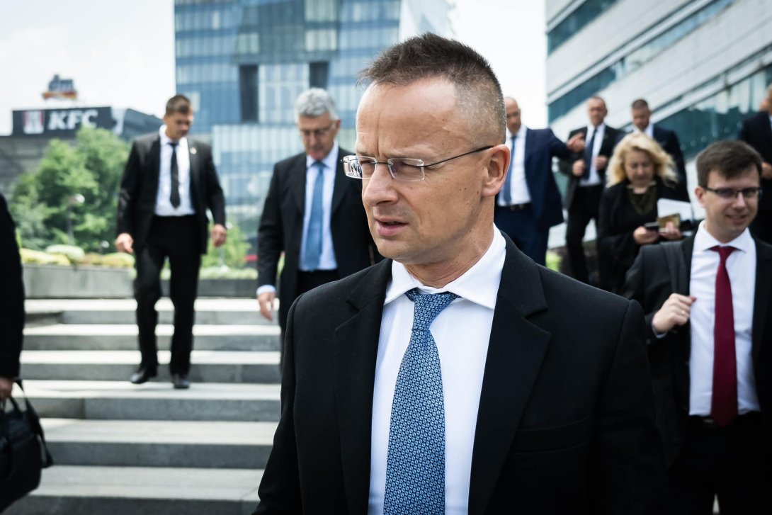 Szijjártó Péter: abban vagyunk érdekeltek, hogy Romániával az együttműködés a kölcsönös tiszteleten alapuljon