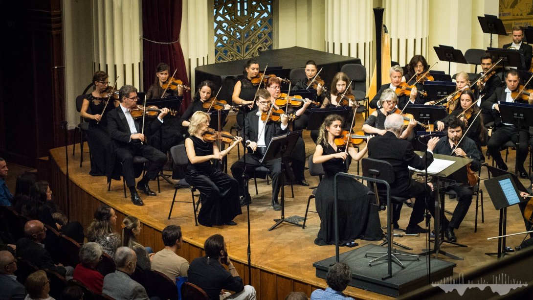 Derűs szerenád, kortárs hangzatok, fantáziavilág – filharmóniakoncert a tökéletesség jegyében